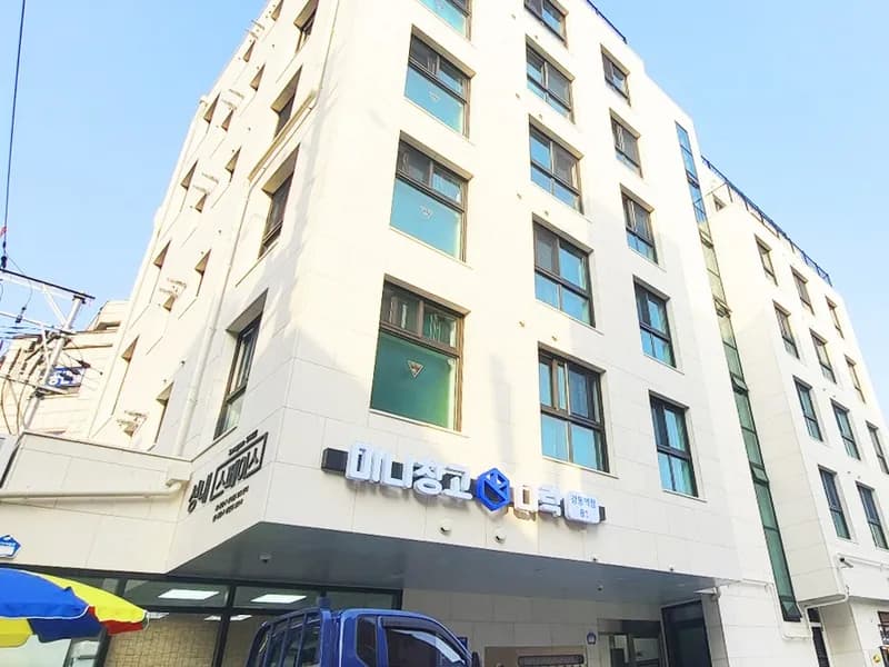 다락 강동역점 전경